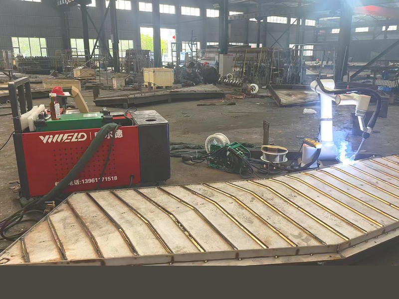 Collaborative Welding Robots Revolutionize Metallurgical Furnace Production in Ferroalloy Sector